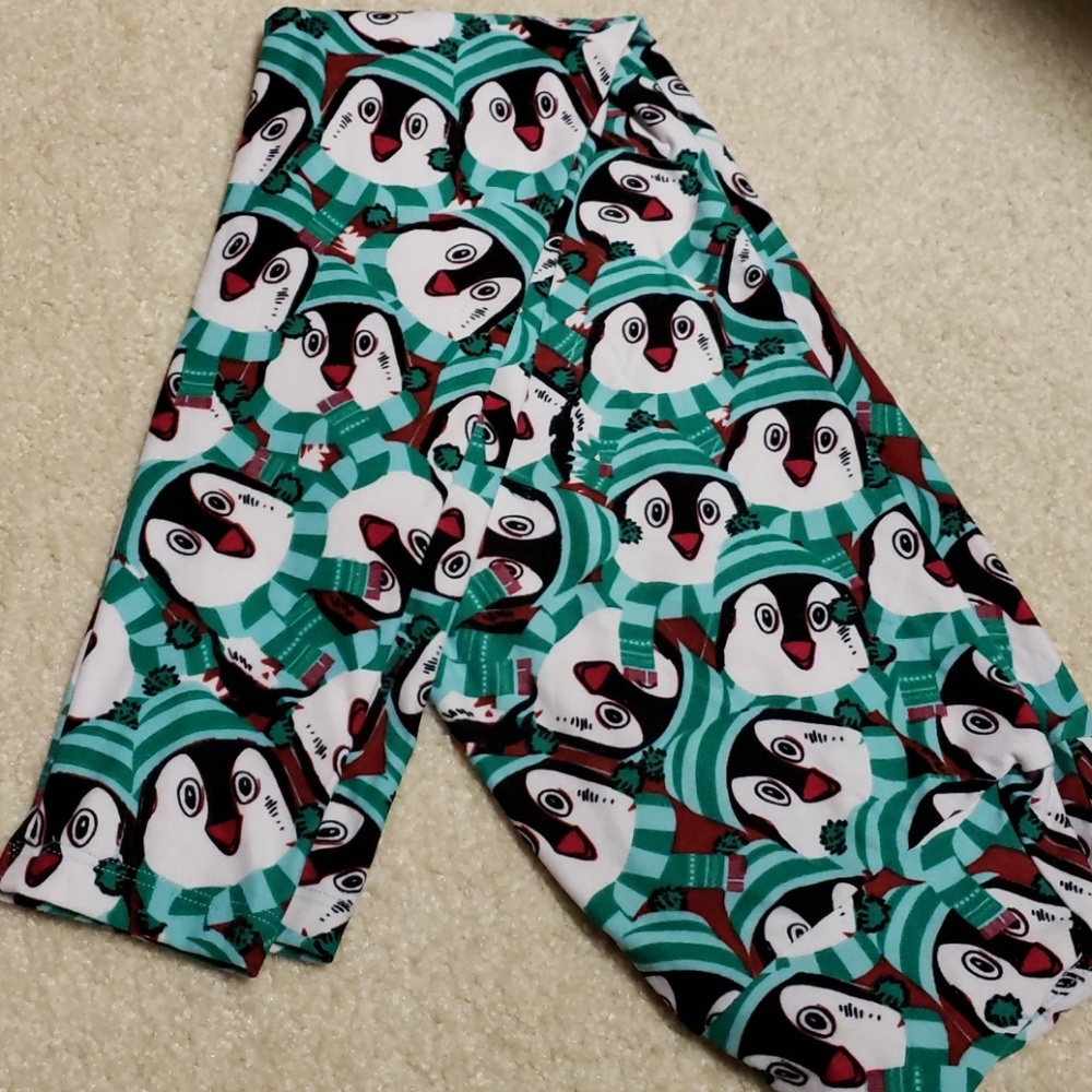 Penguin Lularoe Leggings OS